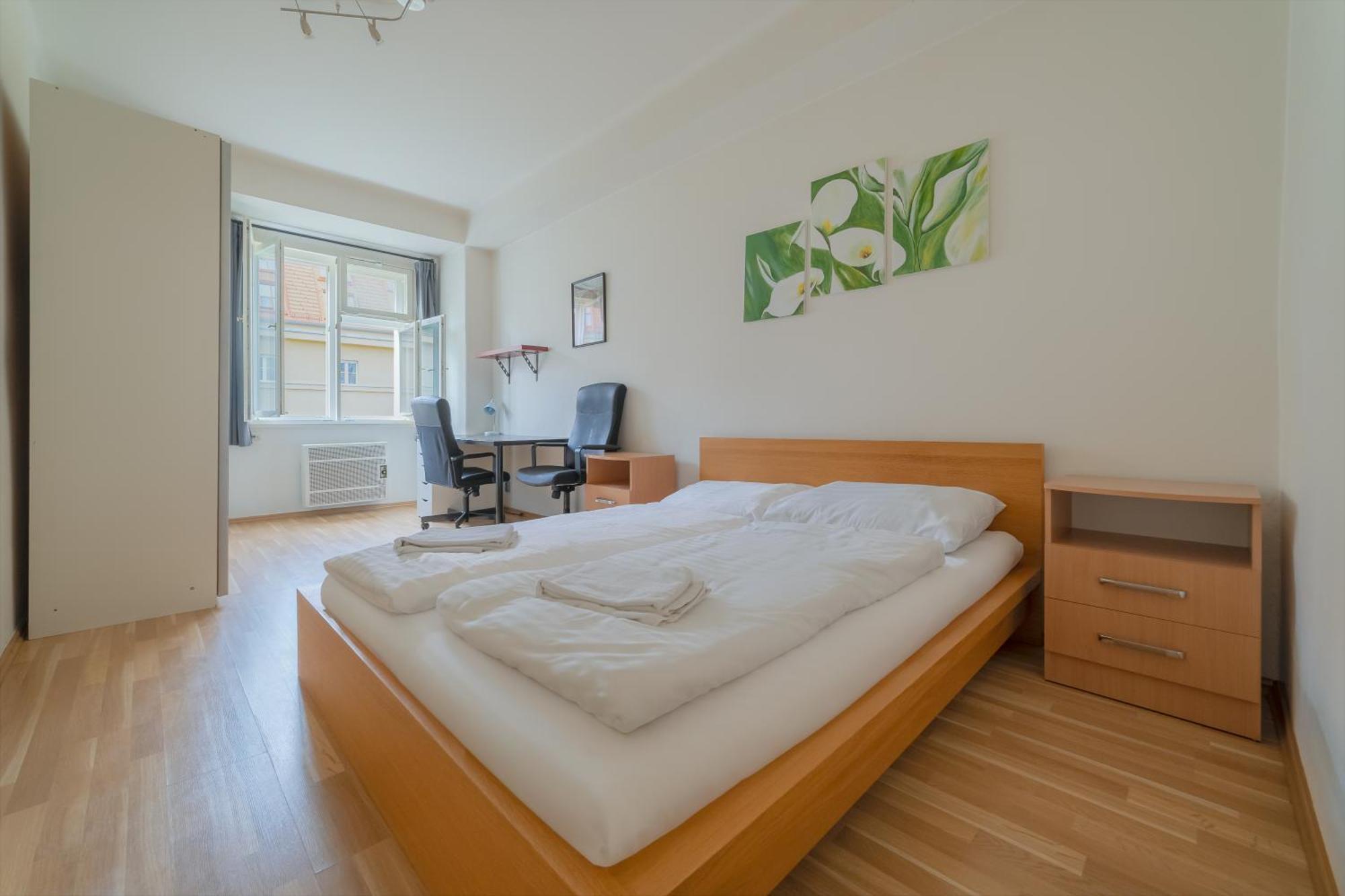 Apartament Spacious Central Budget-friendly By Rentez