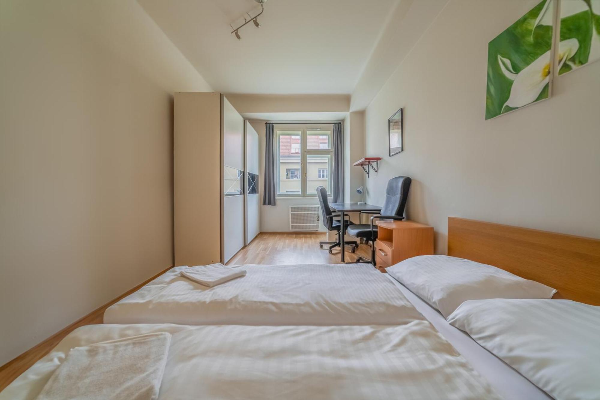 Apartament Spacious Central Budget-friendly By Rentez